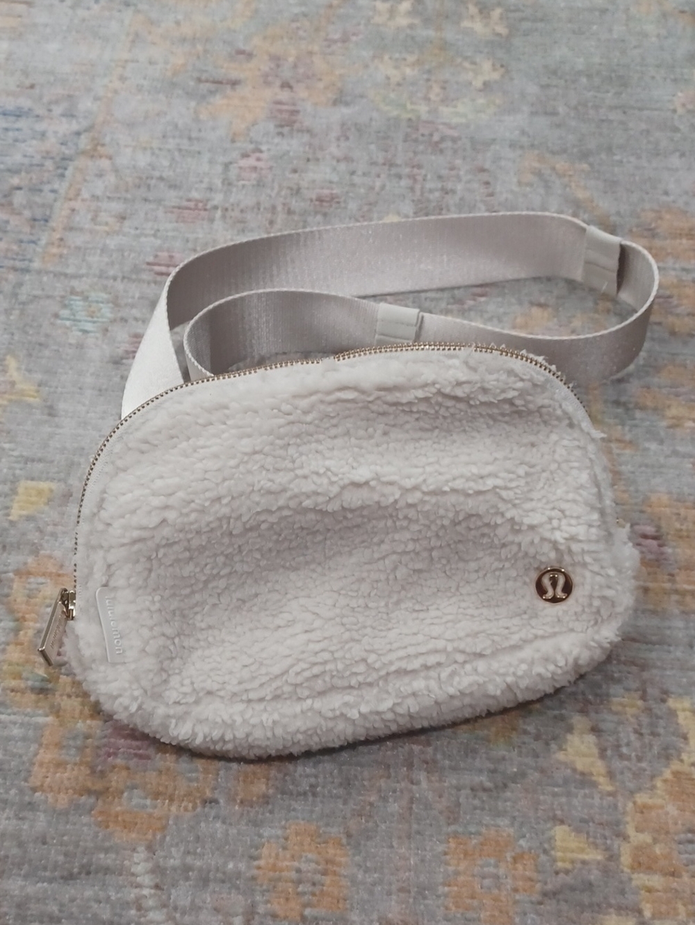Lululemon Everywhere Fleece Belt Bag